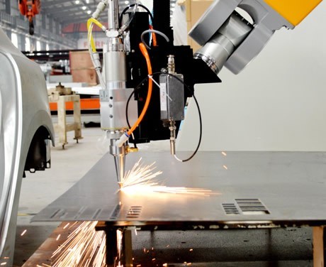 Sistem robotic de tăiere cu laser a metalelor, Seria 3D SR Robot 1