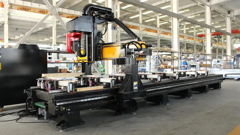 Centru de prelucrare CNC, cu 5 axe, cu masă PTP, PA3713 1