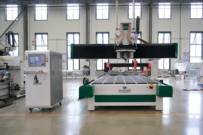 Centru de prelucrare CNC, cu 5 axe, EW3-2040 2