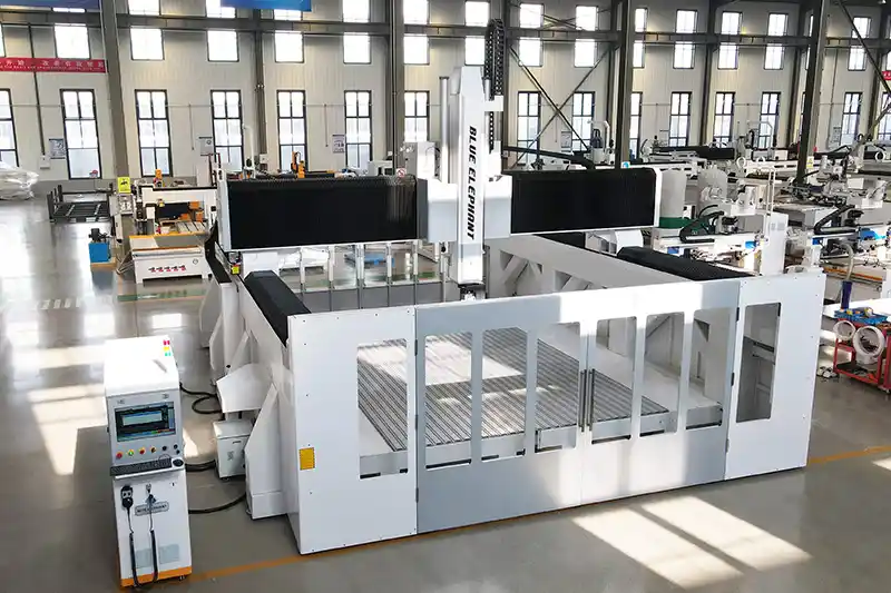 Centru de prelucrare CNC, cu 5 axe, EW4 3050 2