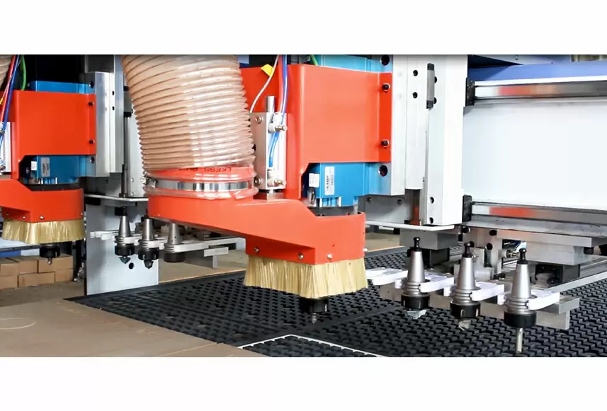 Router CNC cu două capete, cu schimbătoare automate de sculă, UC481 double head 1