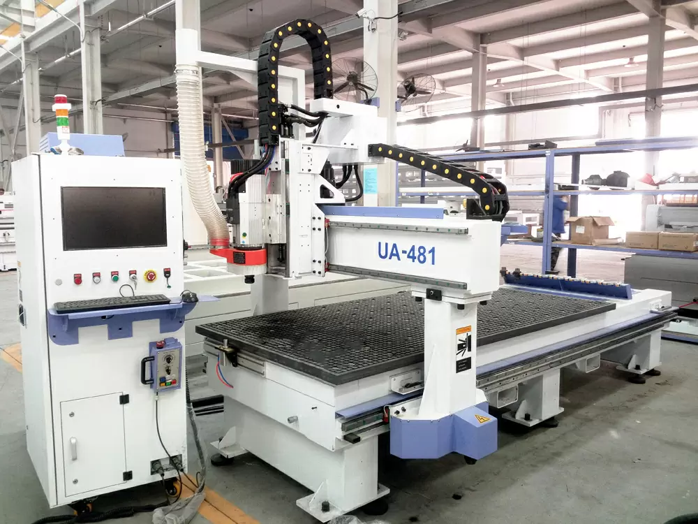 Router CNC pentru prelucrarea lemnului, cu ATC, UA-481 2