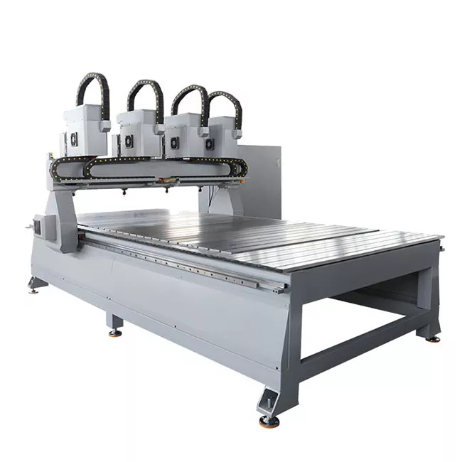 Router CNC pentru prelucrarea lemnului, cu patru capete 1