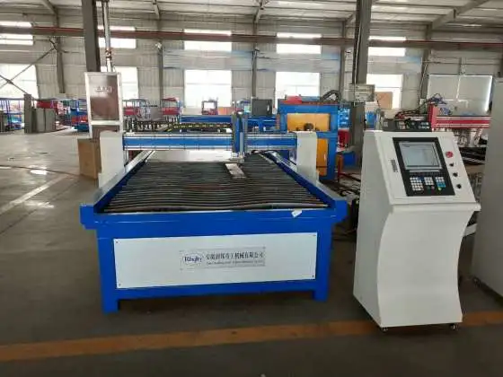 Echipament CNC de tăiere cu plasmă, tip masă