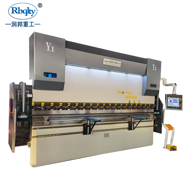 Presă hidraulică CNC DA69T, 220T4000, 8+1 axe, cu axă Z