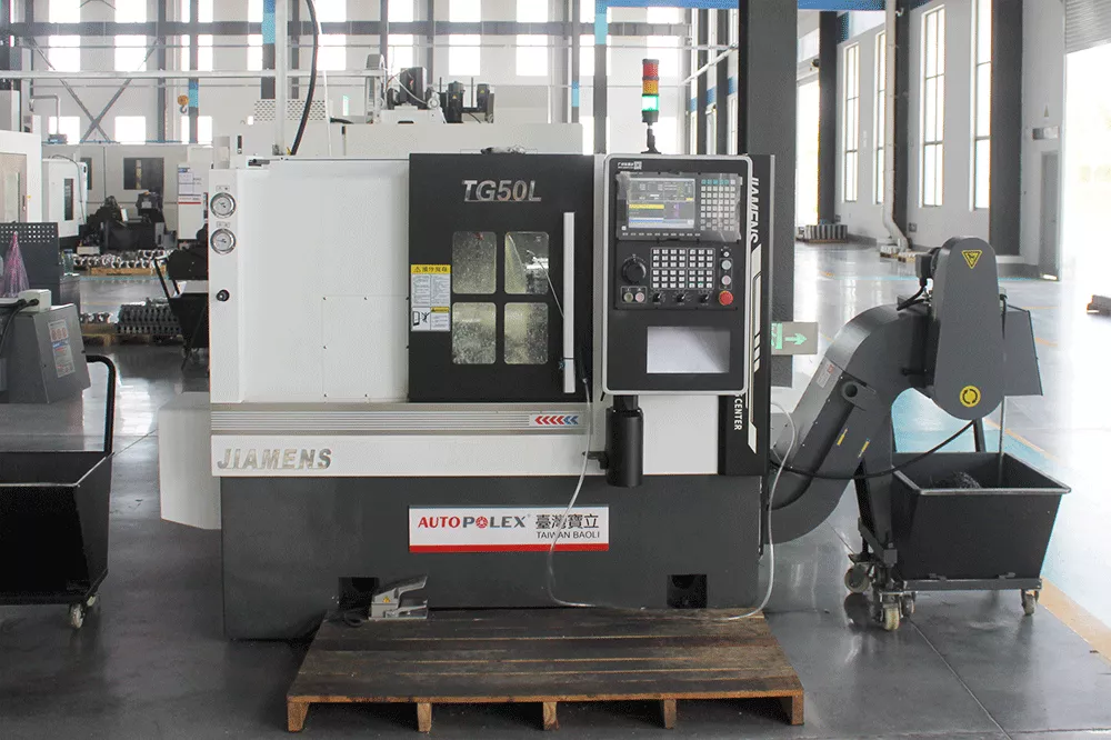Strung CNC cu pat înclinat, cu șină de ghidare XCK36A/46A/50A 1