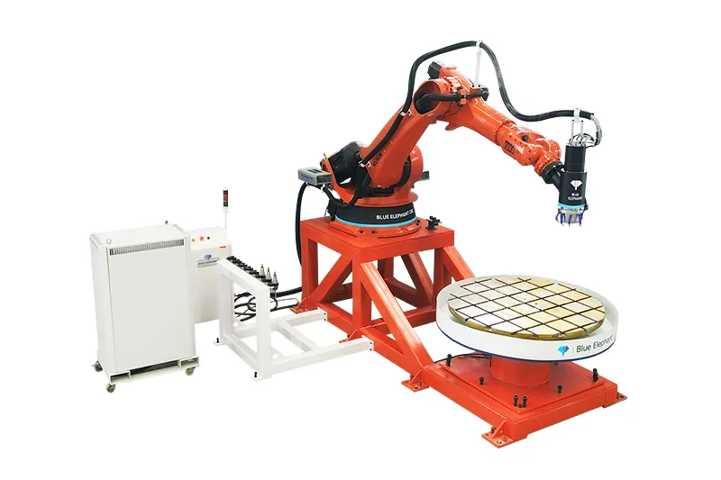 Robot industrial KUKA cu 6 axe KR 210 R2700-2